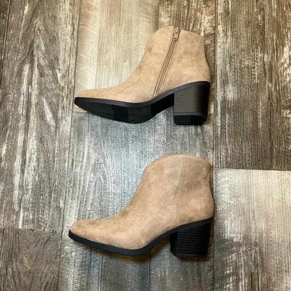 Sonoma Tan Ankle Boots Size 6.5 - Image 11