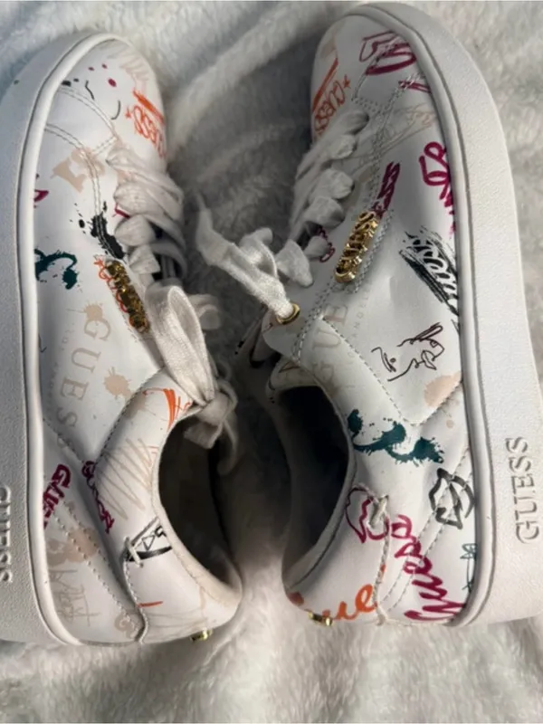 GUESS White Sneakers with Multicolor Graffiti Accents women - Image 8