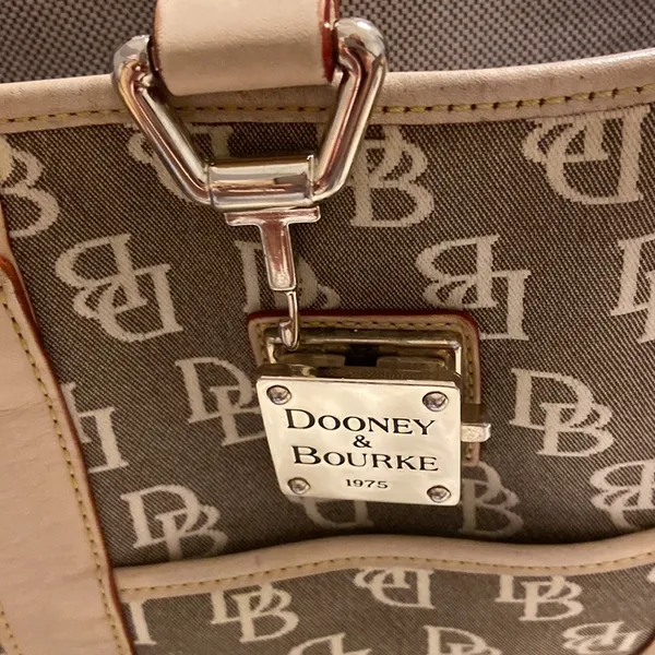 Vintage Dooney & Bourke Logo Bag Brown Beige Bag Fabulous size 16” long 10” W - Image 7