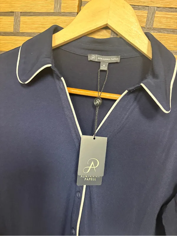 Adrianna Papell Navy Button down shirt size medium - Image 5