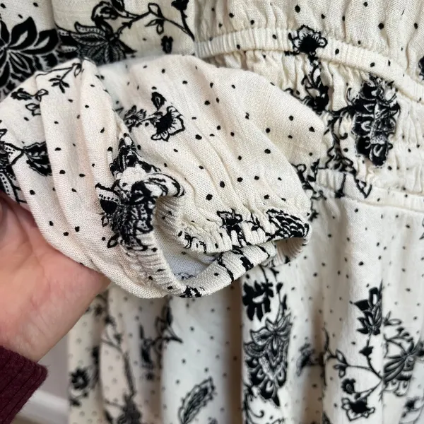 Torrid Peasant‎ Blouse Size 2 Smocked Waist Long Sleeve Floral Black White - Image 8