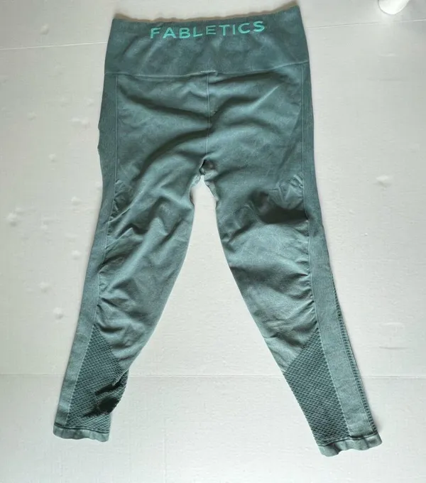 Fabletics Sync Seamless High-Waisted 7/8 Legging large washed Arctic wave green - Image 4