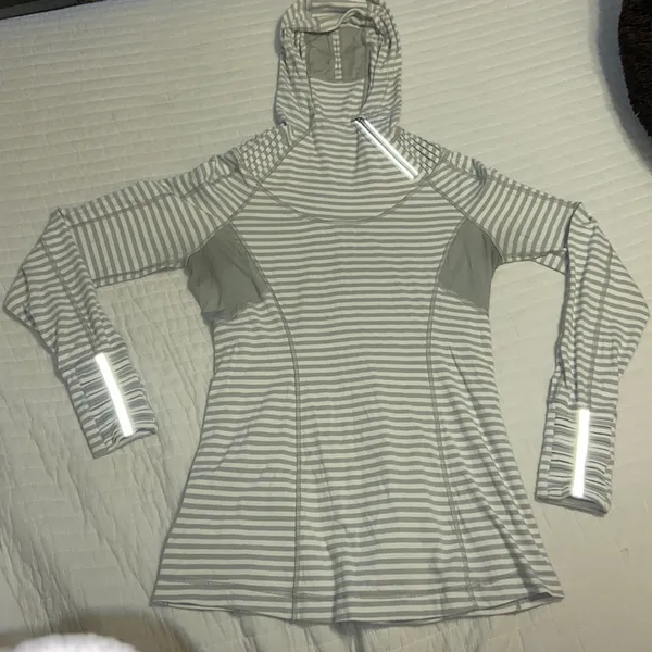 Lululemon Back on Track Pullover - Image 5