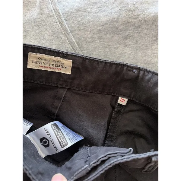 Levi's Premium Loose Cargo Pants Womens Size 23 Black Wide Leg Cotton Y2K - Image 3
