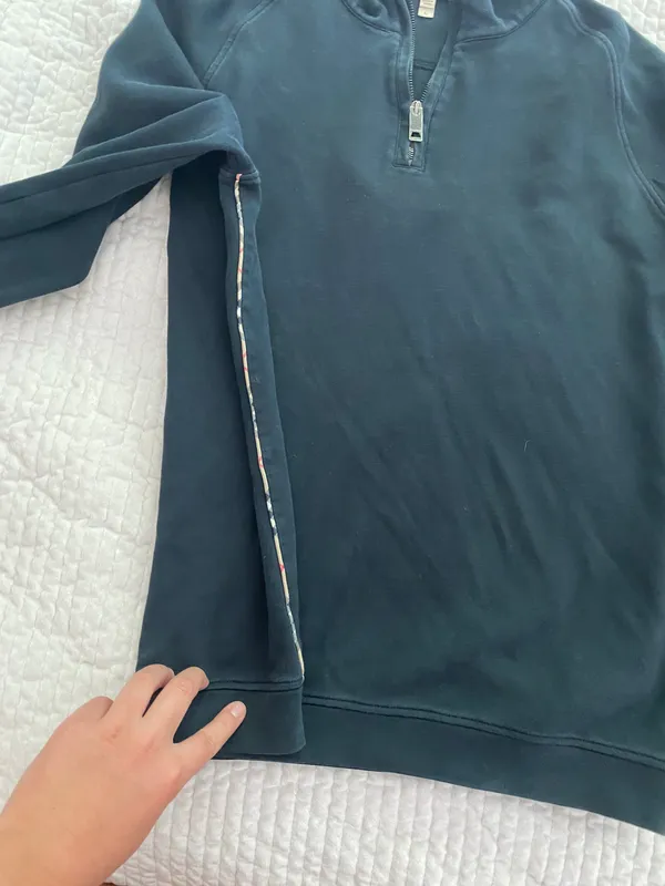 Burberry Crewneck - Image 4