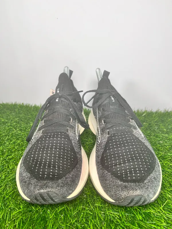 Brooks Levitate Women’s Size 8 Running Shoes Black Gray Athletic Sneakers - Image 2