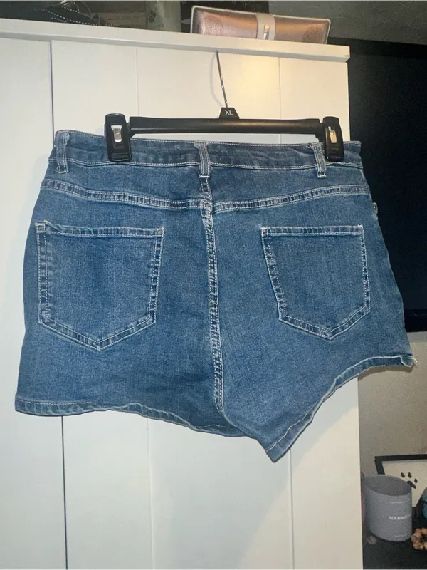 Denim Skort $40 MSRP - Image 3