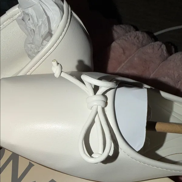 Onex Women's White Loafers‎ size 8m - Image 5