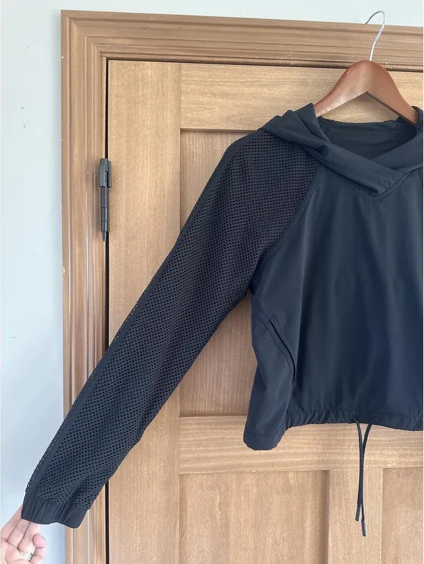 Lululemon Catch a Breeze Hooded Pullover Mesh Sleeves Black Women’s XS LW3BYWS - Image 3