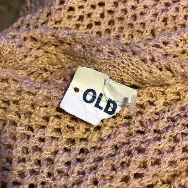 Old Navy Pink Sweater - Image 3