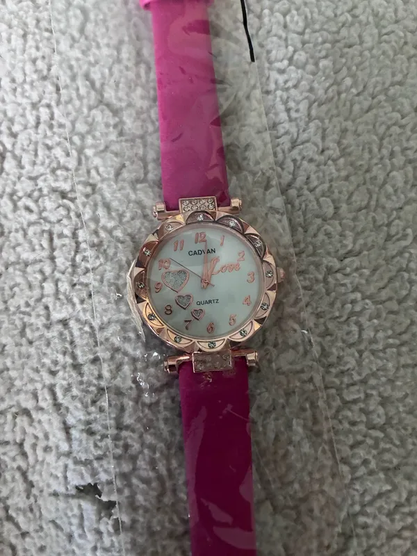 Cadvan Stylish Pink Women's Fashion Watch with Heart Dial - Image 2