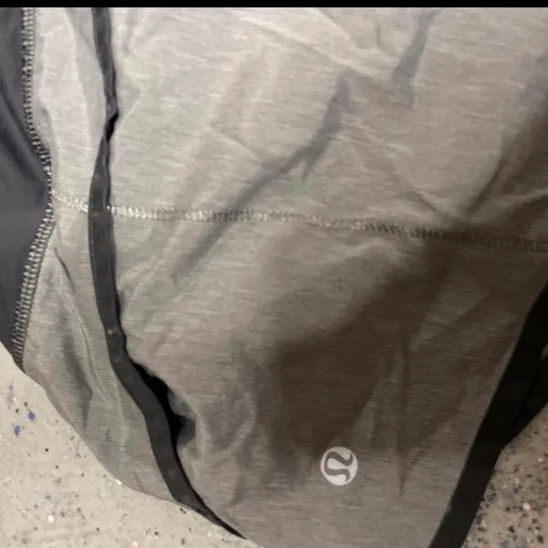 Lululemon shorts  - Image 4