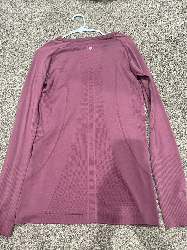 Lulu Lemon Swiftly Tech  - Image 3