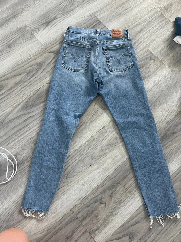 Levi's Wedgie Skinny Jeans - Image 2