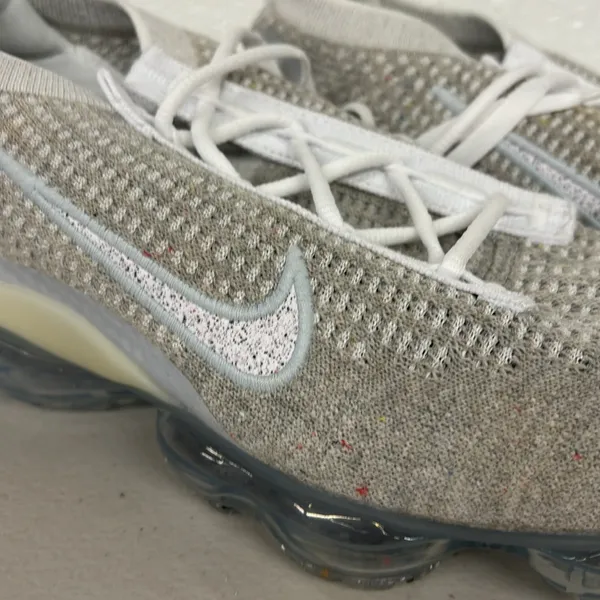 Nike Air Vapormax 2021 FK Womens White/White-Pure Platinum Sz 10 (DC4112-100) - Image 5