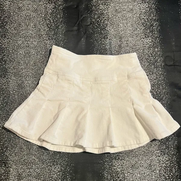 Womens small Aeropostale Pleated High-Waisted Corduroy Mini Skirt-cream - Image 2