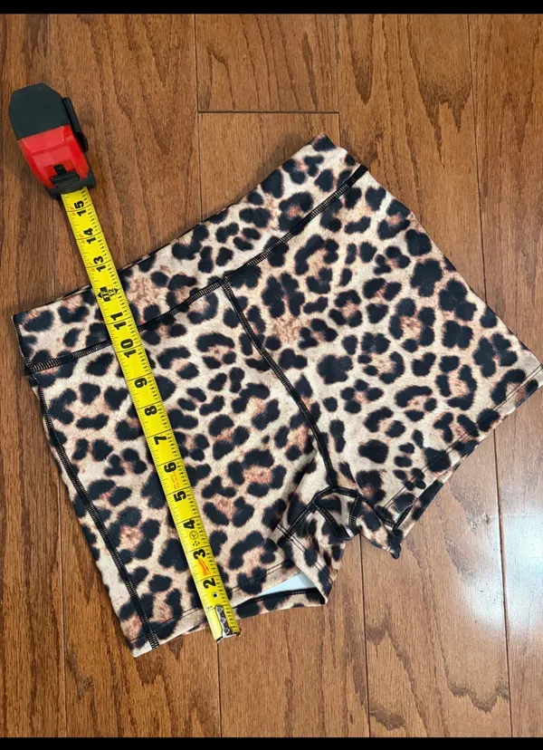 Missguided Leopard Active hustle shorts - Size Medium. ***Refer to measurement. Gently warn and Excellent condition. Measurements approximately 14” waste not fully stretched out x 12” long. Non-smoking home. Sold as is. Priced to sell at as is condition. If you don’t like my price make reasonable offers. - Image 6