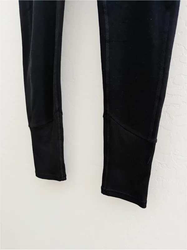 ALO High-Waist Alosoft Lounge Legging in Black Size L - Image 8