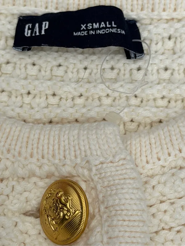 Gap Textured Sweater Jacket in the color Ivory Frost Size XSmall - Image 4