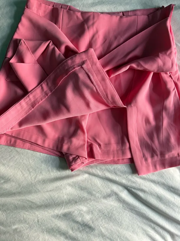 Boutique Pink front tie skort - Image 4