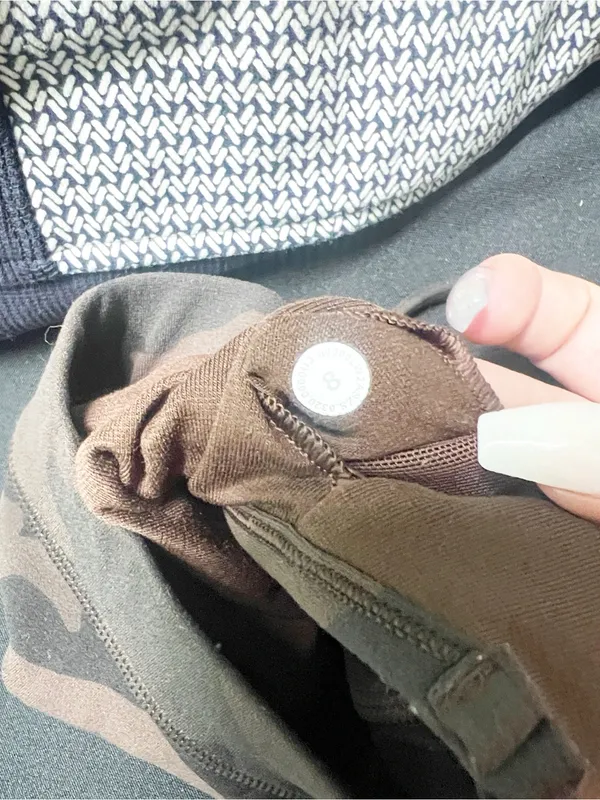 Lululemon Women's Camouflage Y Back Sports Bra - Black & Brown - Image 8