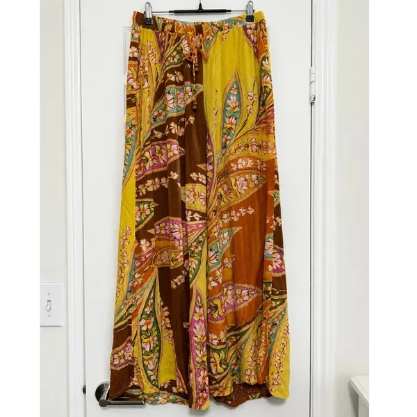 Haute Hippie Style Floral Paisley Print Wide Leg Pants Medium Wooden Bead Tie - Image 2