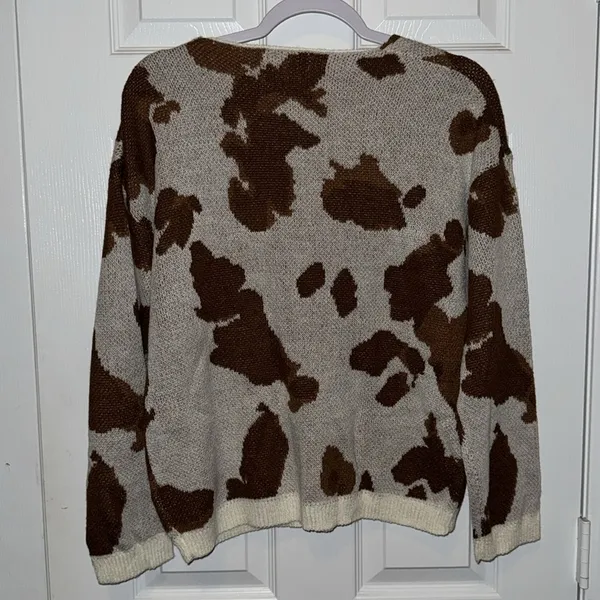 Altar’d State Brown and Cream Cow Print V Neck Sweat Size XS - Image 2