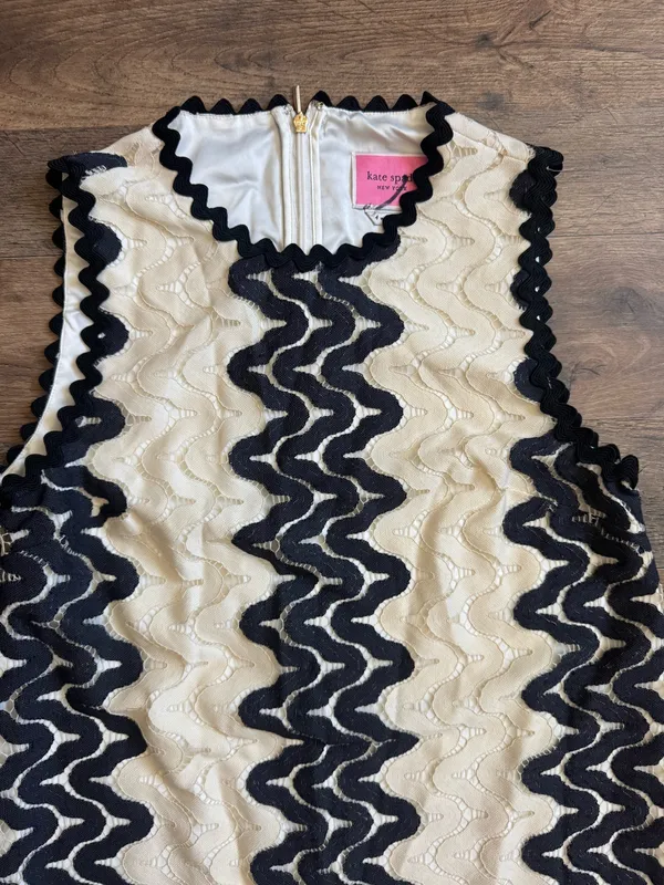 Kate Spade New York Women’s 4 Black Ivory Lace Shift Dress Scalloped - Image 4