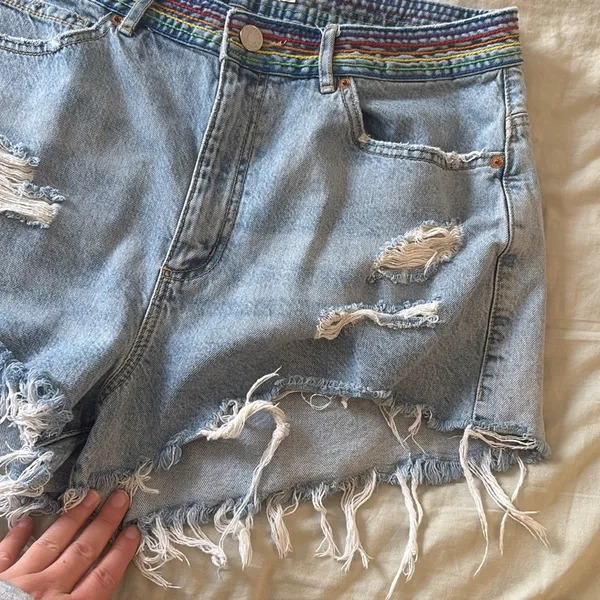 Garage Pride Rainbow Festival Denim Distressed Shorty Shorts Size 31 - Image 5