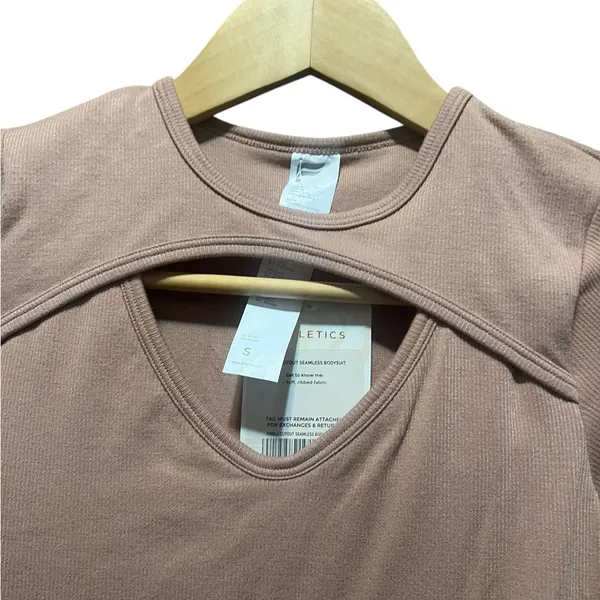 Fabletics NWT Finely Cutout‎ Seamless Bodysuit in Desert Size Small - Image 8
