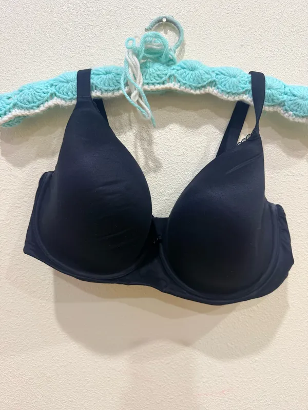 4 Victoria’s Secret bras body by Victoria 36DDD - Image 4