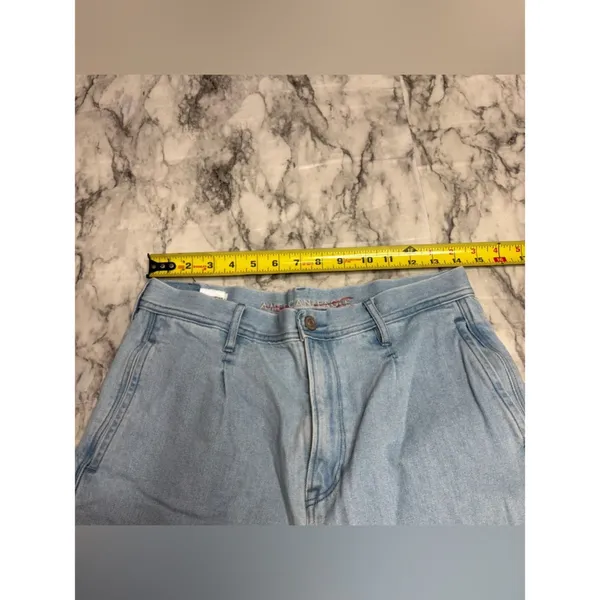 American Eagle Outfitters wide leg high rise Light Wash denim Jeans size 8 boho - Image 3