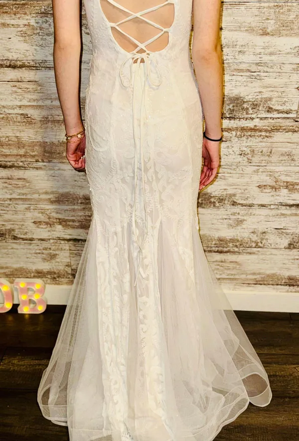 Boutique White Satin And Lace Prom Dress - Image 7