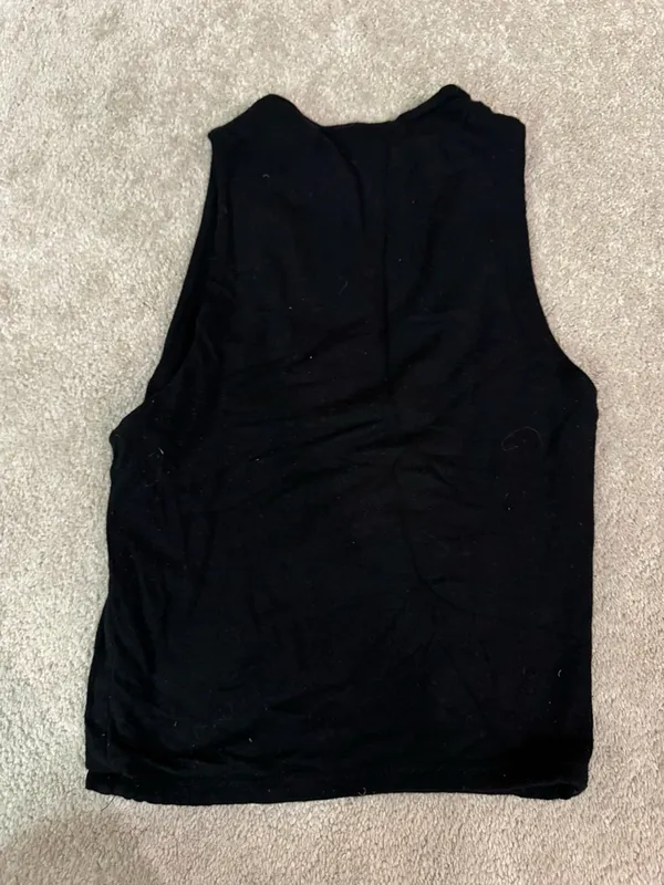 Live in the Moment Sleeveless Black Crop Top with High Neck - Image 3