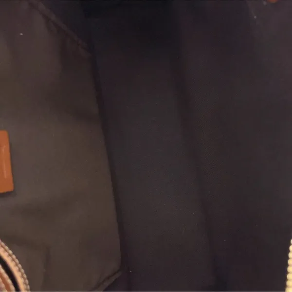 Gucci Cream and Brown Tote Bag with Signature GG Monogram - Image 11