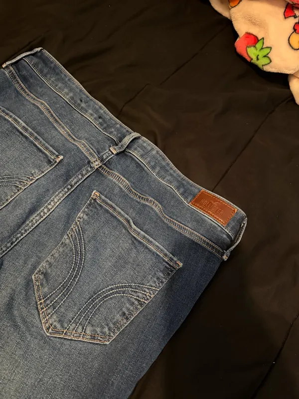 Ultra High-Rise Super Skinny Hollister Jeans - Image 3