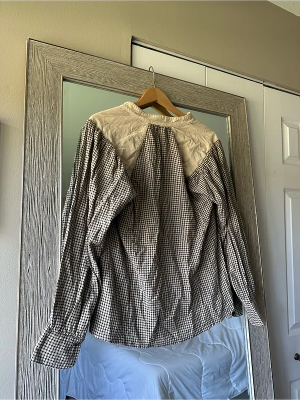 XIRENA Cream And Black Plaid Checkered Long Sleeve Blouse Size XS - Image 3