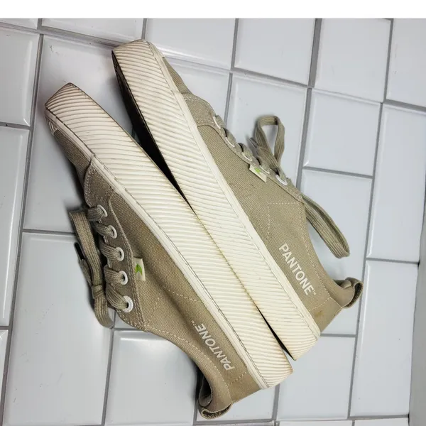 Cariuma x Pantone OCA Low Sneaker Womens 8.5 Men's 7 Plaza Taupe Canvas Shoes - Image 13