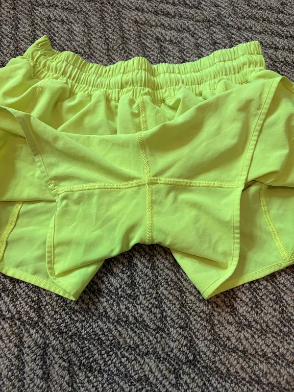 Lululemon 4inch hotty hots - Image 3