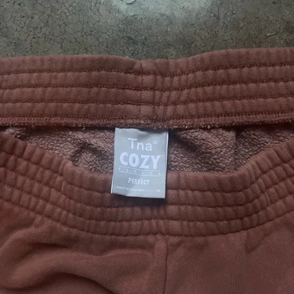Aritzia TNA Shorts - Image 2