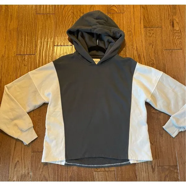 Abercrombie & Fitch Soft AF colorblock cropped hoodie small - Image 6
