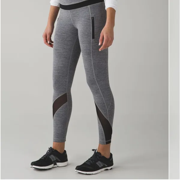 Lululemon Inspire Tight II Grey Black Size 2 - Image 4