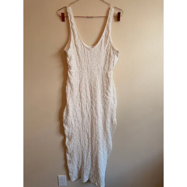 Showpo Dress Women 10 White Bodycon Textured Popcorn Midi Scoop Neck‎ Sleeveless - Image 9