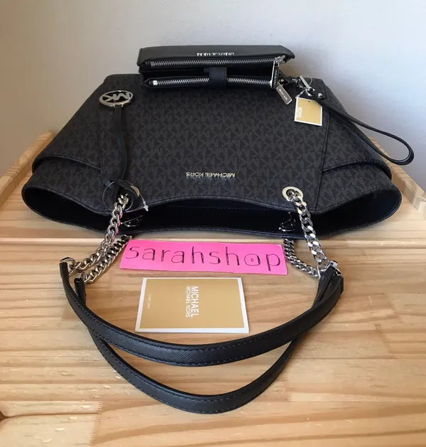Michael Kors Set - Image 4