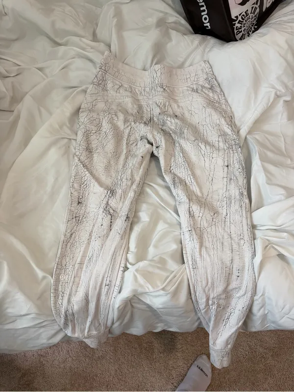 lululemon athletica White and Black Marble-Print Sweatpants - Image 5