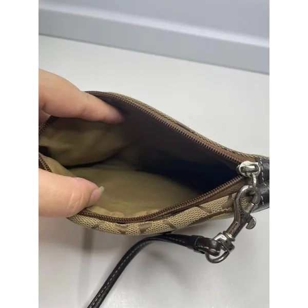 Vintage Coach Legacy Signature Canvas Turn Lock Wristlet Khaki/Black - Image 8