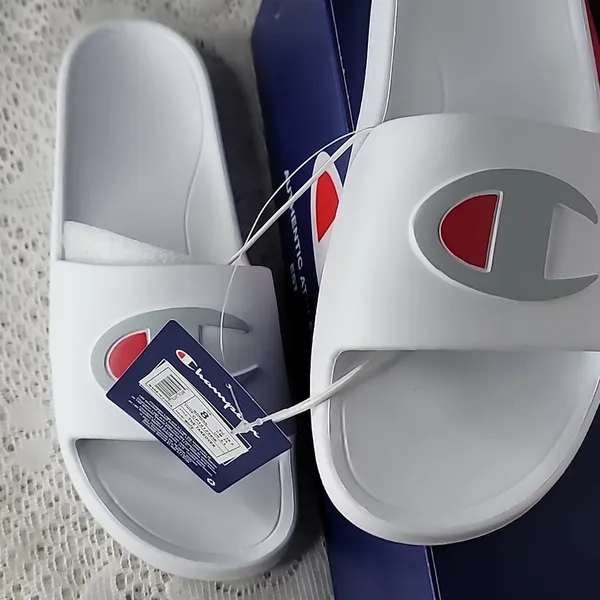 NWT in box Champion white slip on sandals slides size 8 - Image 3