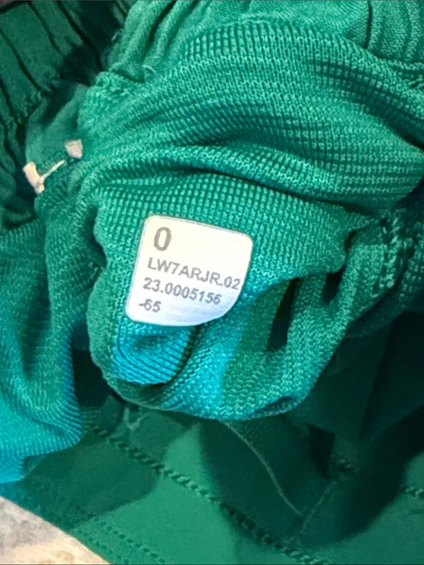 Lululemon Hotty Hot Shorts Low Rise 2.5” Emerald Green Size 0 - Image 6
