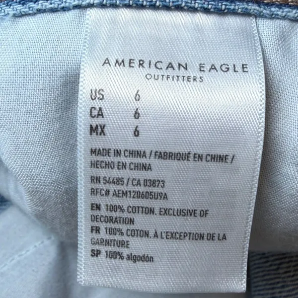 American Eagle Womens Size 6 90s Boyfriend Shorts Blue Denim Distressed Cut Off - Image 6