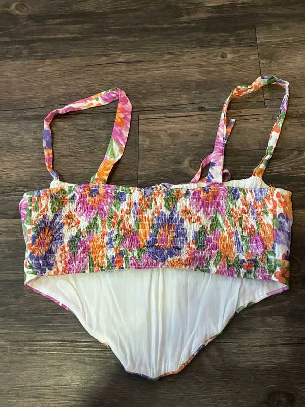 Boutique floral cropped tank top - Image 2